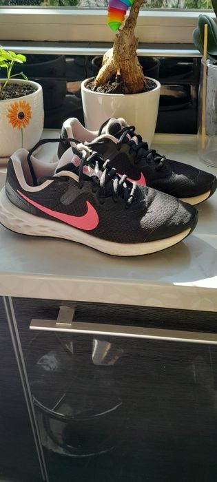 Запазени маратонки Найк