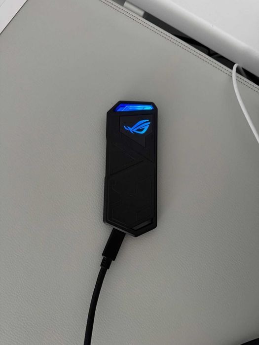 Rack (SSD enclosure) ASUS ROG Strix Arion Bucuresti Sectorul 5 • OLX.ro