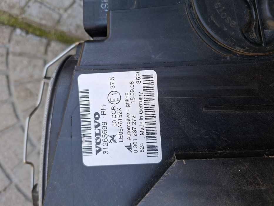 Десен фар Volvo  V50