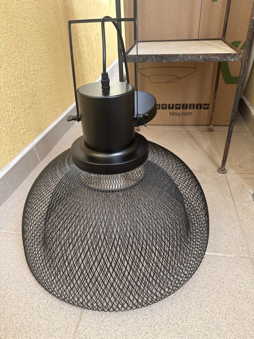 Продавам АРТ осветление-полилей,нощна лампа и осветление за спалня