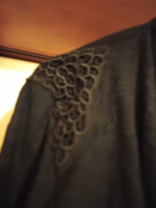 Дамска дълга  черна жилетка