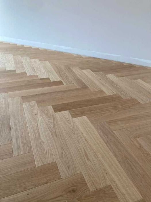 Parchet triplu stratificat 14 mm Barlinek Bright Herringbone 110