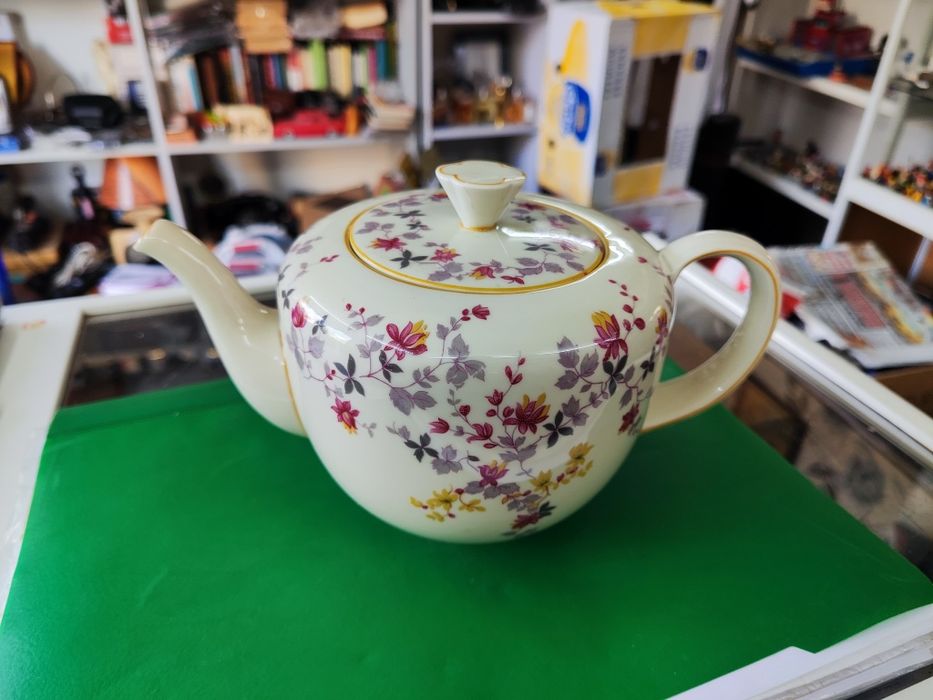 Порцеланов чайник Königl pr. Tettau