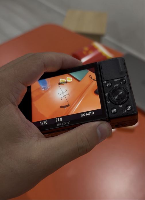 Продам БУ SONY ZV-1
