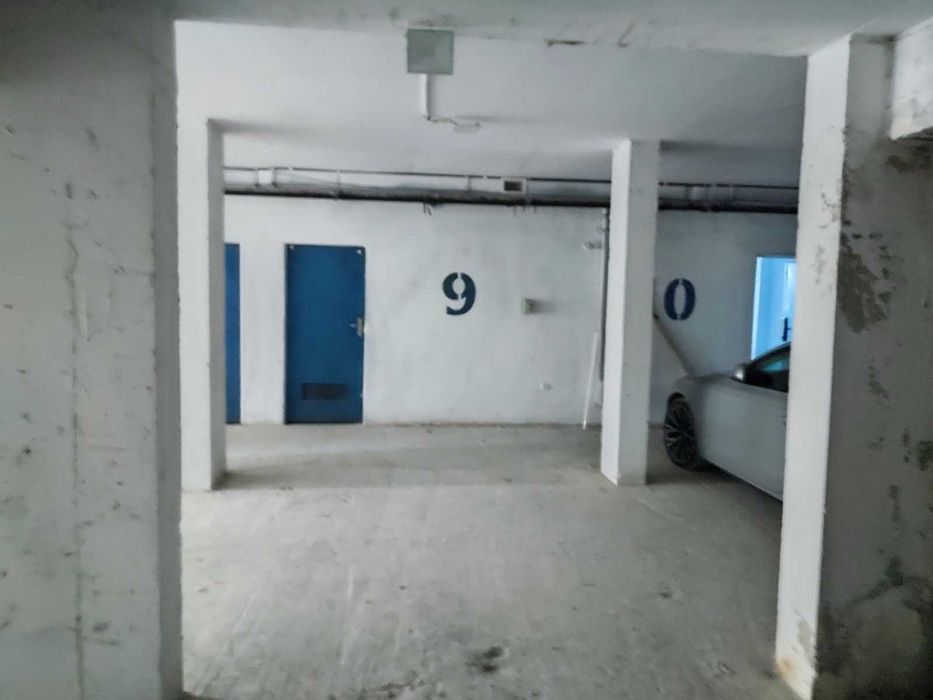 Дава се под наем Гараж / Паркомясто в Банско - 20 кв.м за 10000 € - Снимка #3