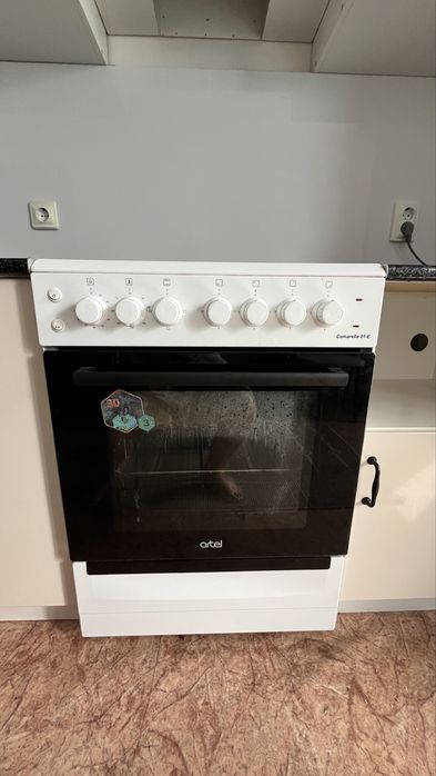 Продам плиту Artel
