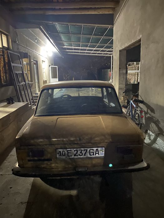 Lada 21011 sotiladi