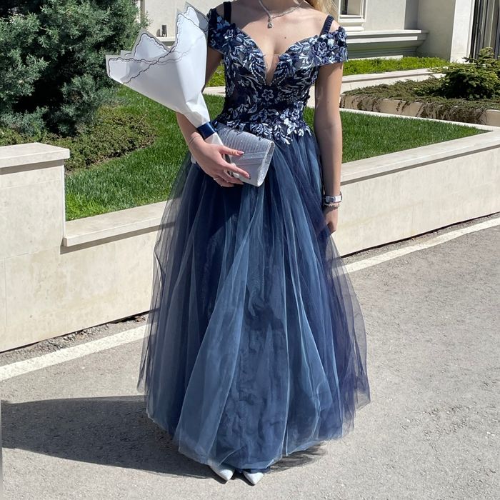 Продавам Бална Рокля