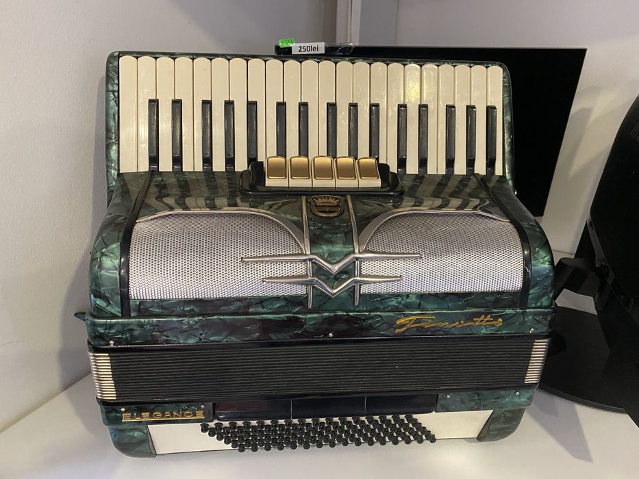 Amanet Next Generation/ Acordeon Firotti Elegance