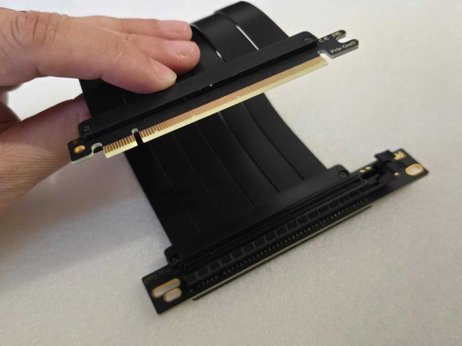 Cablu Riser GLOTRENDS PCIe 3.0 X16 – 200mm - Stare Perfectă