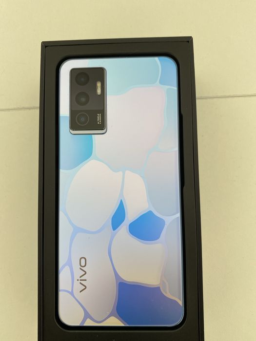 Телефон Vivo v23e