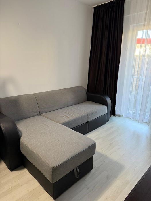 Vând mobilă living + canapea extensibilă – stare foarte bună