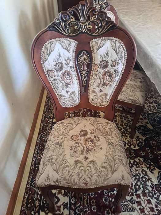 Стол стул сотилади