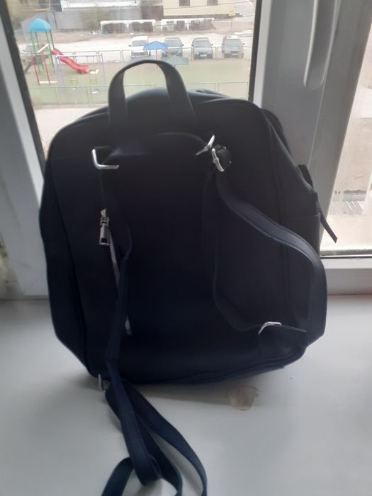 Продаю школьную сумку в очень хорошем состоянии