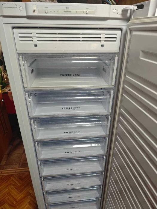 Продам морозильную камеру Бирюса