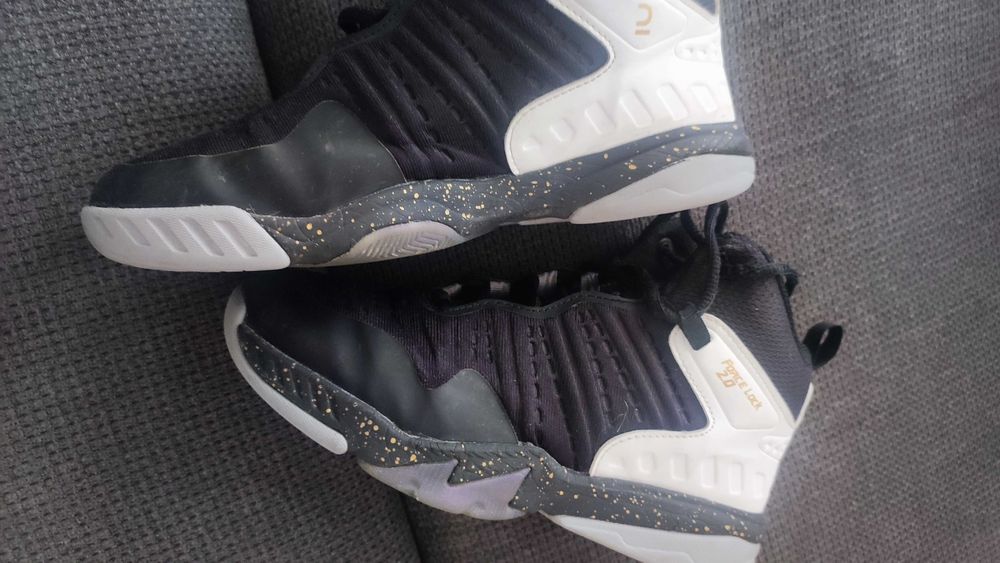 Детски обувки за баскетбол TARMAK, номер 37