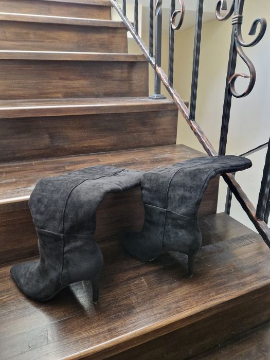 Cizme negre, marime 38, stare foarte buna