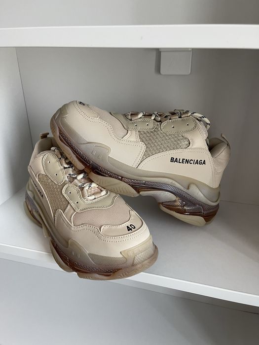 Balenciaga Triple S 40 pe stock