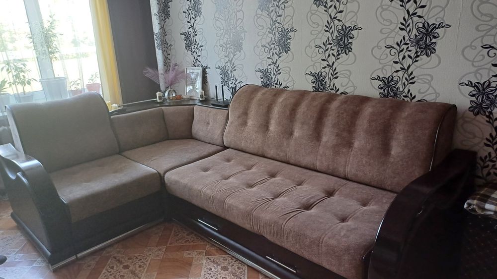 Продам диван мягкий непросижен