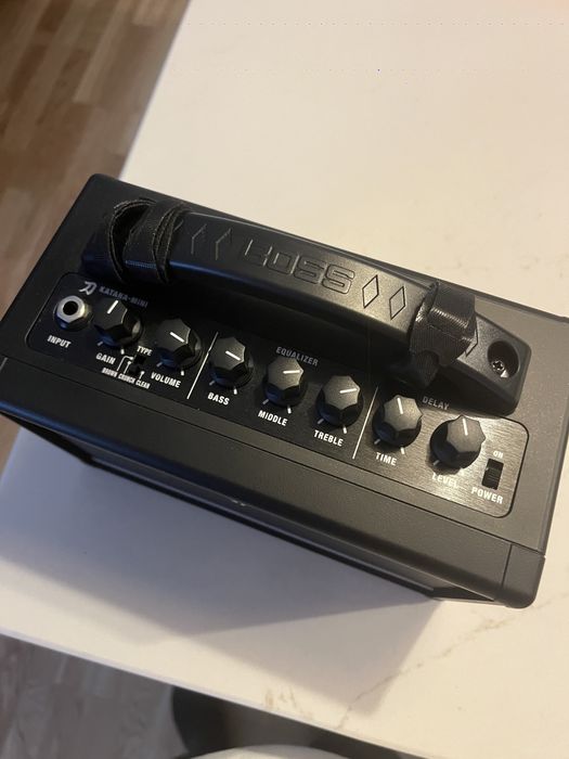 Boxa vioara sau chitara , noua