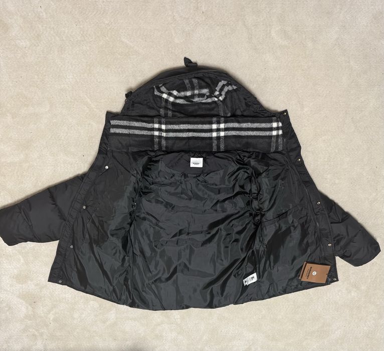 Geaca Burberry- noua, nefolosita