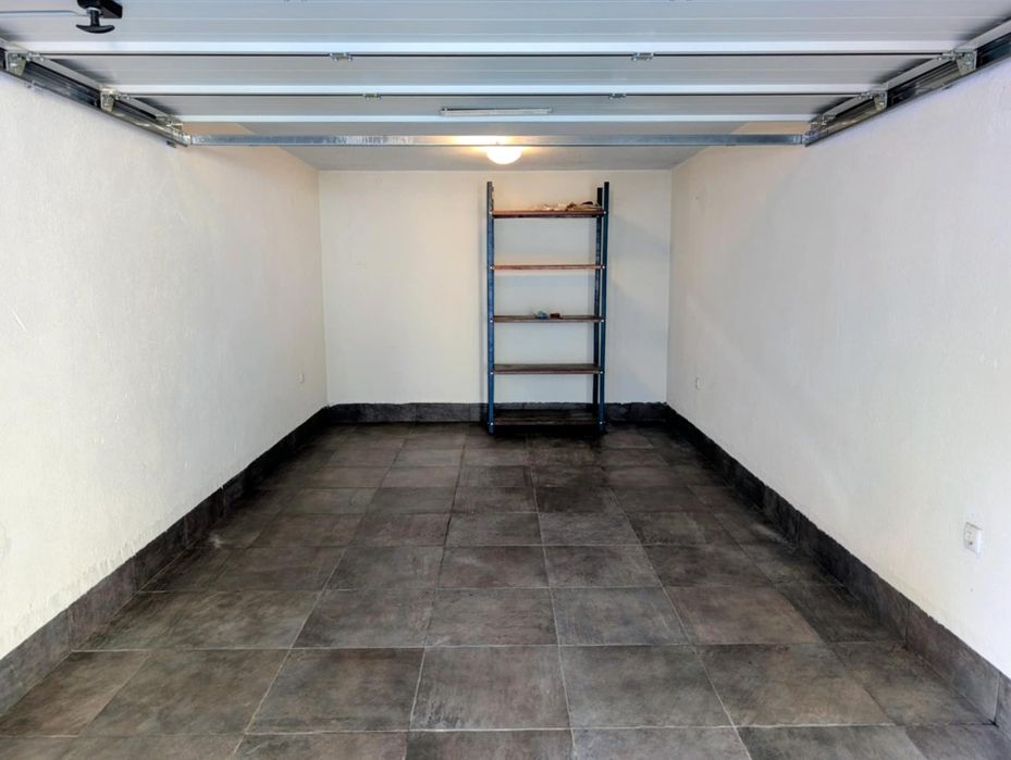 Дава се под наем Гараж / Паркомясто в София, Център - 16 кв.м за 200 € - Снимка #1