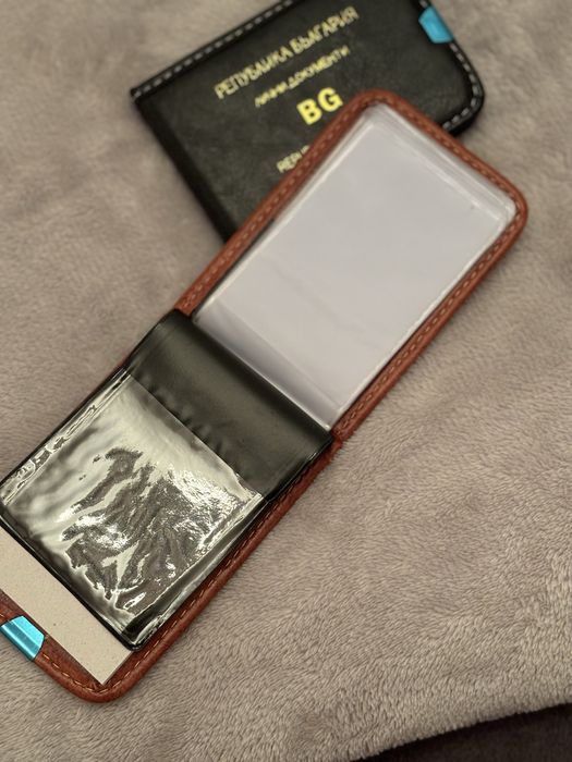 Интересен подаръчен комплект и картодържатели