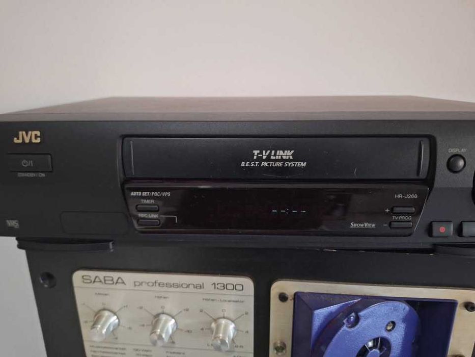 Vând 4 buc Video VHS cu defect