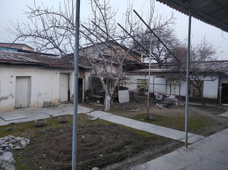 Продаётся участок 4.5 соток в центре города!