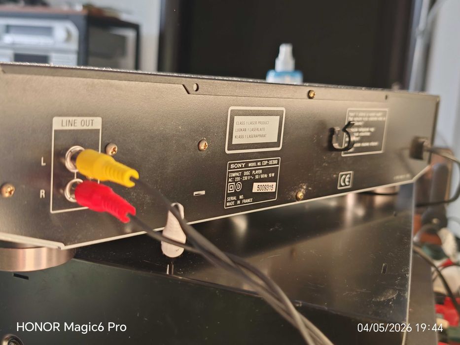 Sony CDP - xe300 cd player
