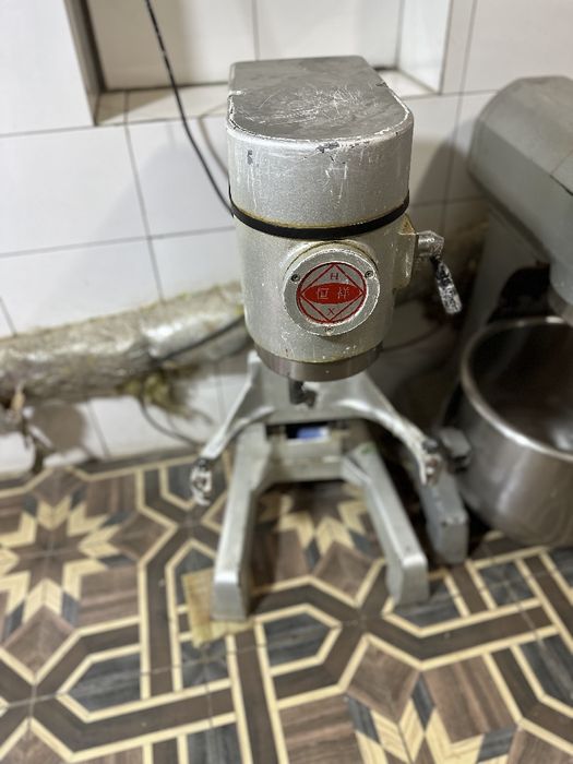 Продается миксер для кондитерских изделий