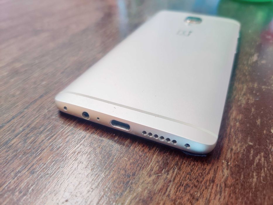 Oneplus 3T 64GB/6GB, бърз, две сим карти, бледо златист