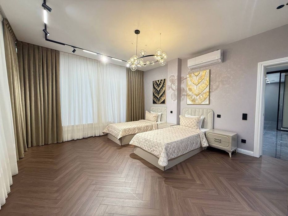 Riyoziy Продется 4 комнатная квартира ремонт Ташсельмаш, Вундеркинд