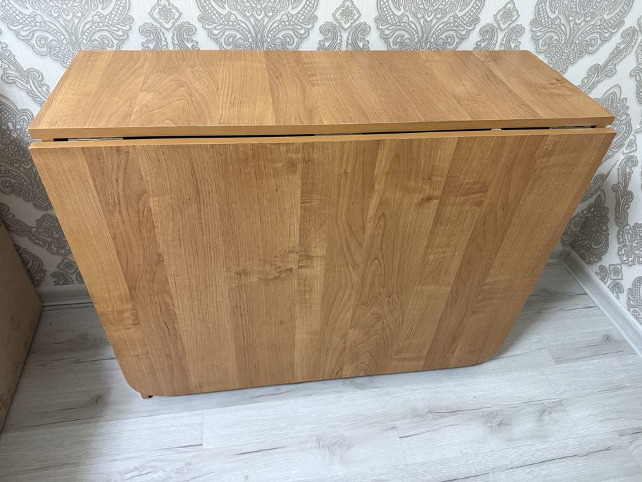 Продам стол ., ттт