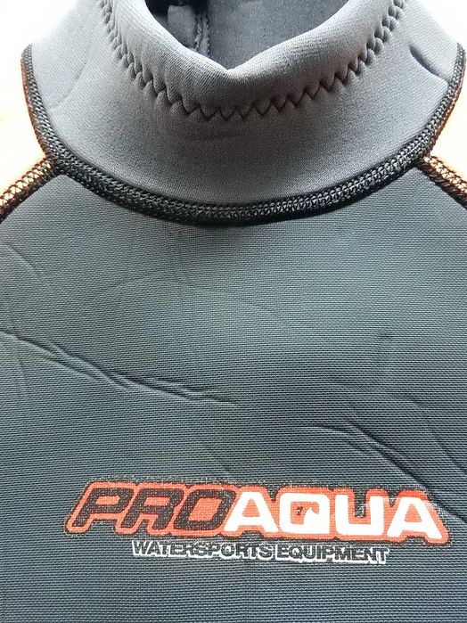 Costum scafandru neopren ProAqua Watersports Equipment; 10 ani.