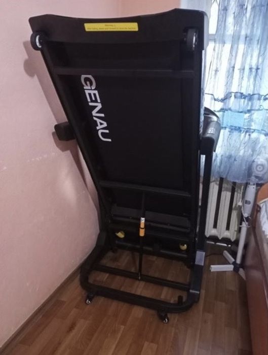 Бегавая дорожка GENAU