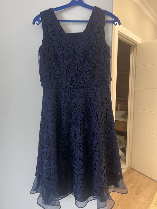 Продам платья на девочку