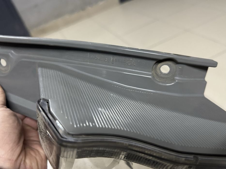 Задний фанарь комплект Истима Превия