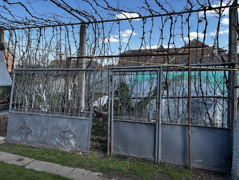 Vand poarta metalica folosita 4,40 m