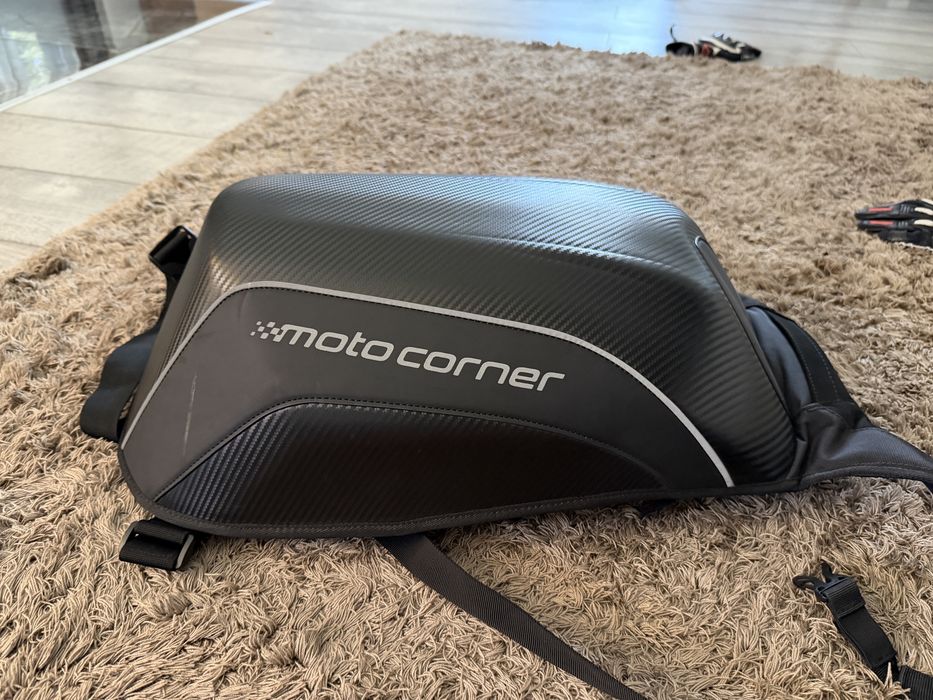 Ghiozdan/rucsac impermeabil aerodinamic moto hardshell Moto Corner