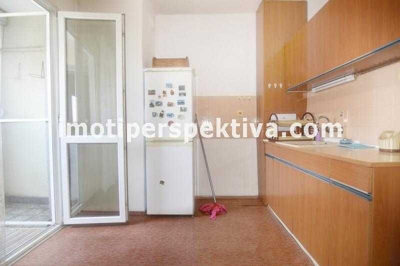 Продава се Тристаен апартамент в Пловдив, Тракия - 90 кв.м за 1867 €/кв.м - Снимка #2