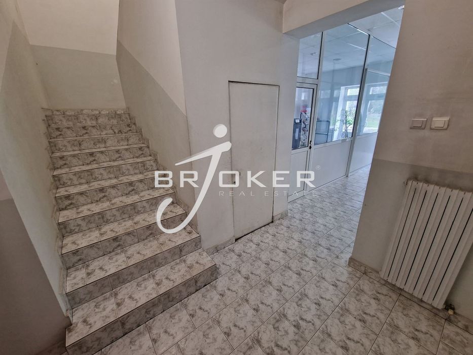 Продава се Промишлена сграда в Кърджали, Център - 1092 кв.м за 1000 €/кв.м - Снимка #3