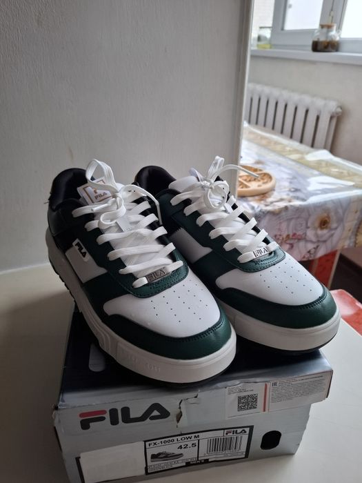 Осенный кроссовка