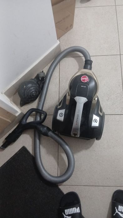 Vând aspirator Hover hpower 700