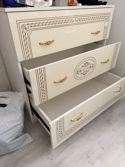 Продам шкаф и комод