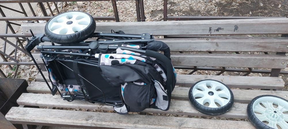 Продам коляску всесезонная