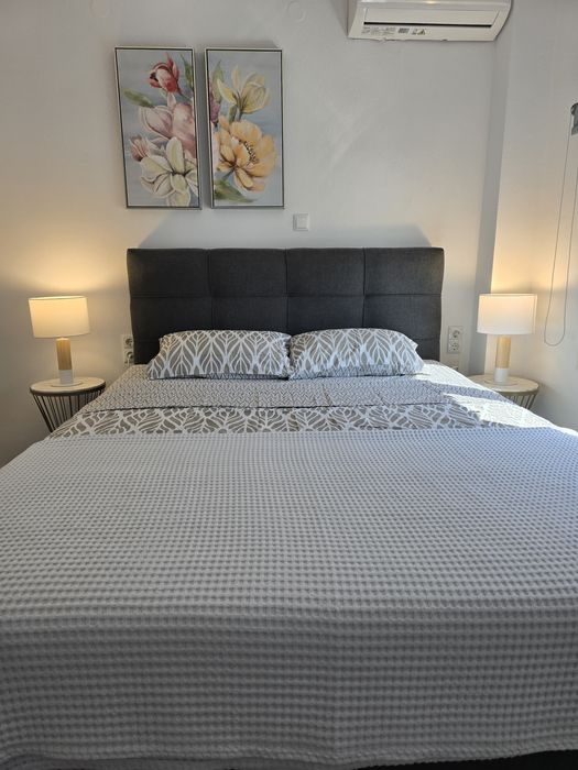 Дава се под наем Тристаен апартамент в с. Нова Ловча, Област Благоевград - 1 кв.м за 100 € - Снимка #1