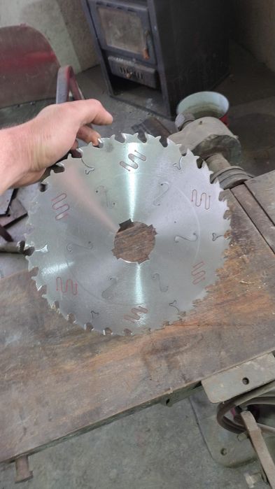 Vând Abrict combinat cu circular