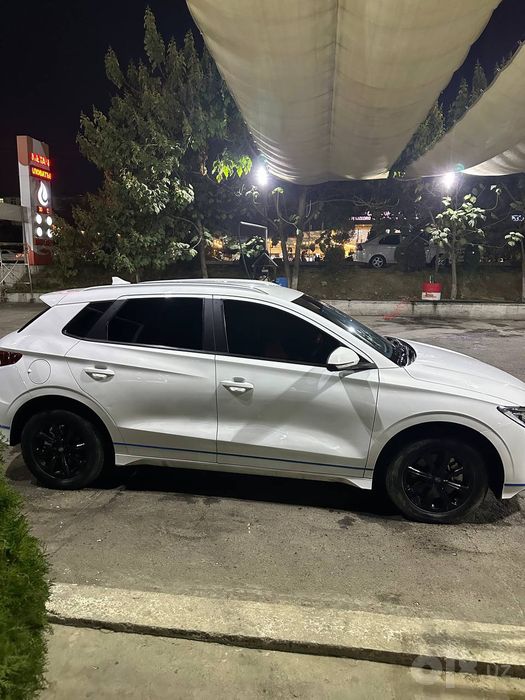 Byd e2 super sotiladi