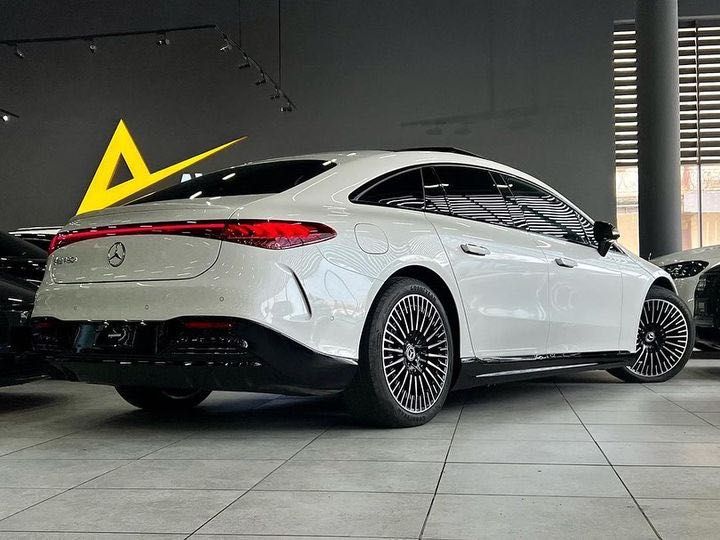 Продается Mercedes Benz EQS 450+